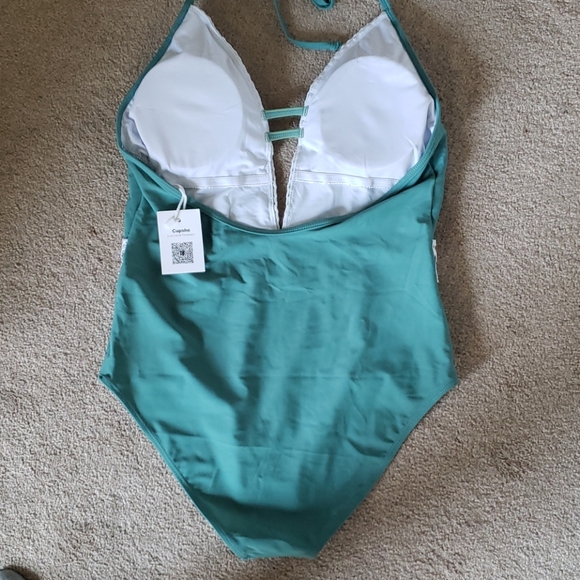 Cupshe Green One Piece Swimsuit with White Lace - Picture 4 of 7